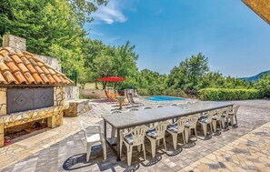 Outdoor dining - Amazing apartment in Grizane with swimming pool (Grizane)