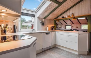 Kühlschrank, Herdplatte, Geschirrspüler