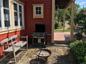 Outdoor dining - Wooden holiday home Funk, Germany (Gößweinstein)