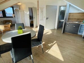 Unclassified image, 2 of 26, button - Apartment Beulig-Tietz 1 - Apartment Beulig-Tietz GM 69105 (Graal-Müritz)