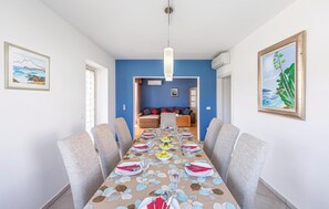 Dining - Lovely home in Golubovo (Golubovo)