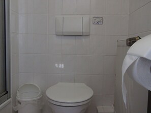 Unclassified image, 5 of 18, button