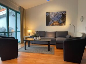 TV - (33) 3-room apartment-Strandstrasse - apartment house Sanssouci (Kühlungsborn)