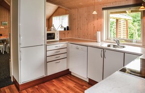 Refrigerador, microondas, parrilla de estufa y lavavajillas 