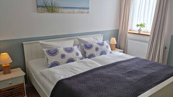 3 Schlafzimmer, Zimmersafe, Bügeleisen/Bügelbrett, Reisekinderbett