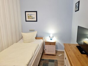 Unclassified image, 2 of 19, button