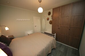 2 Schlafzimmer, Bügeleisen/Bügelbrett, WLAN