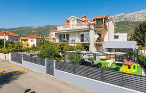 Exterior - Cozy apartment in Kastel Kambelovac (Kastel Kambelovac)