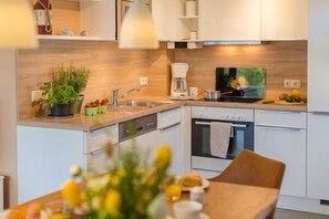 Unclassified image, 5 of 27, button