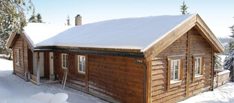 Amazing home in Sjusjøen with sauna