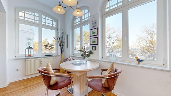 تناول الطعام