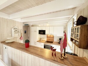 Refrigerador, microondas, horno y lavavajillas 