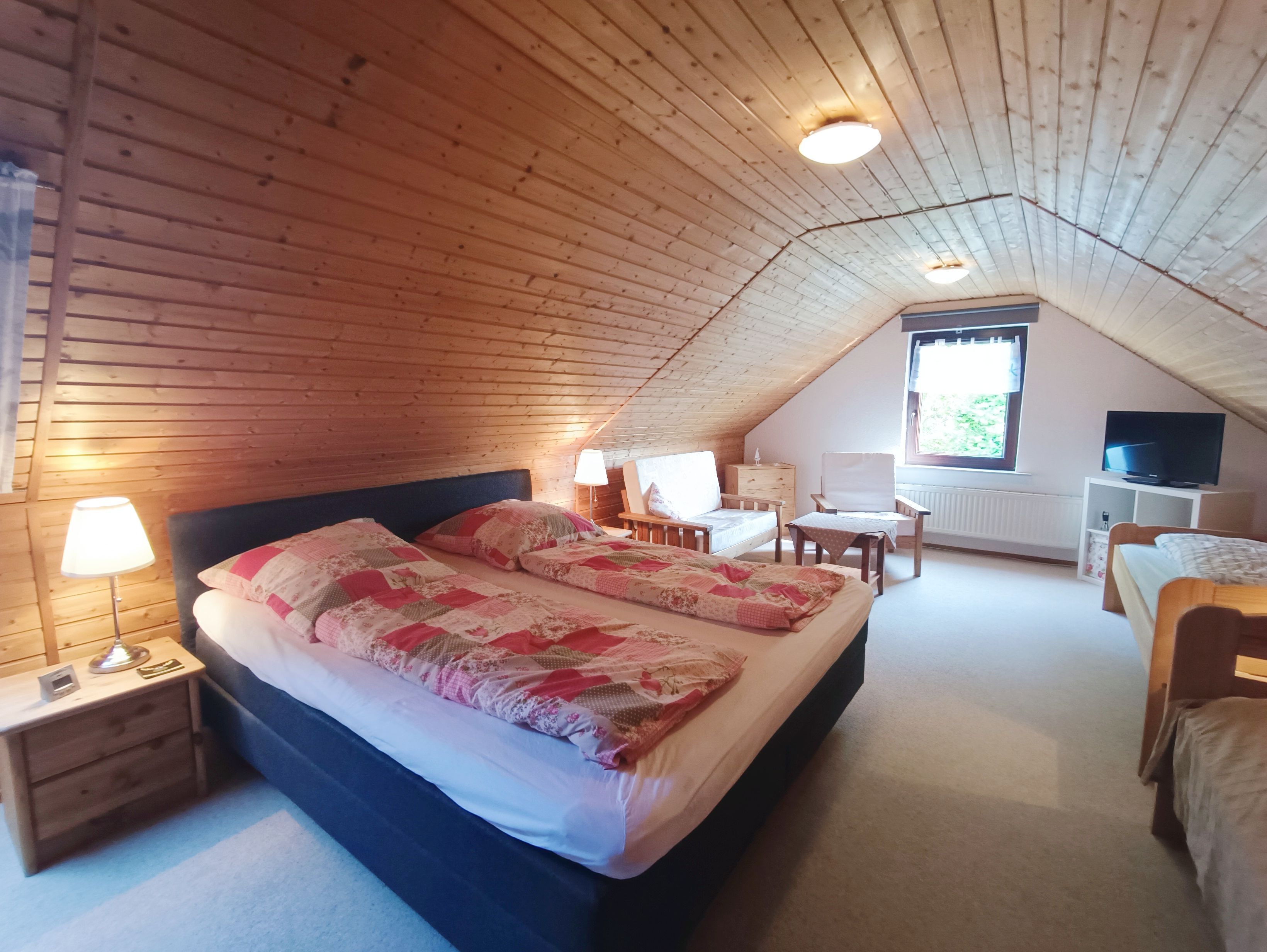 1 dormitorio, cuna de viaje, wifi y ropa de cama