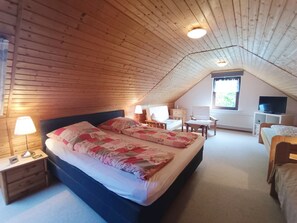 1 Schlafzimmer, Reisekinderbett, WLAN, Bettwäsche