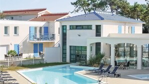 Unclassified image, 4 of 18, button - Pet friendly apartment (Saint Palais sur Mer)