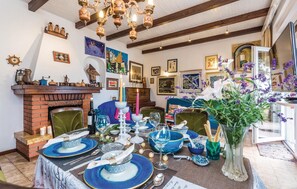 Dining - Cozy apartment in Rijeka with WiFi (Rijeka)