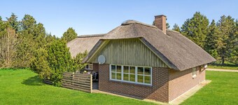 Beautiful home in Blåvand with sauna