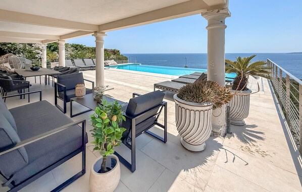 Outdoor - Beautiful home in Les Issambres (Les Issambres)