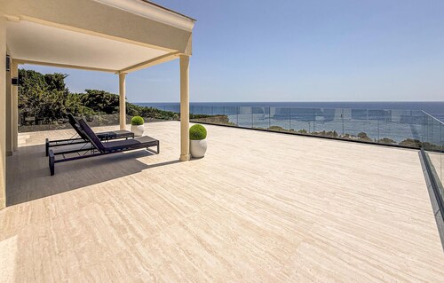 Beautiful home in Les Issambres