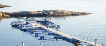 Awesome home in åsa with house sea view