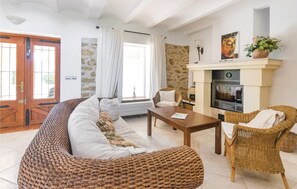 TV, lareira, DVD player