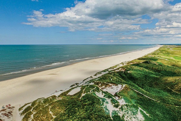 Vlak bij het strand