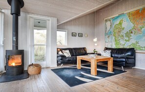 Interior - Beautiful home in Ringkøbing with WiFi (Ringkøbing)