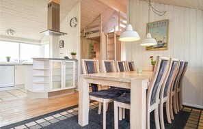 Dining - Beautiful home in Ringkøbing with WiFi (Ringkøbing)