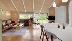 Unclassified image, 5 of 29, button - Awesome home in Juelsminde with sauna (Juelsminde)