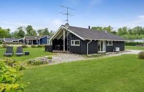 Exterior - 3 bedroom nice home in Juelsminde (Juelsminde)