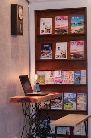 Business centre. May Rooms Taipei NTU - Hostel