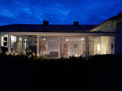 Villa Venezia, detached with idyllic garden, deck chairs - Villa Venezia, gr. Conservatory, garden, beach 300 m, WiFi