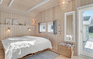 3 bedrooms, free WiFi - Cozy home in Melby with kitchen (Melby)