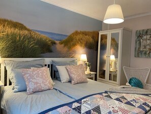 Unclassified image, 2 of 13, button - (47) 2-room apartment Ostseeallee lake view - apartment complex Baltic Sea (Kühlungsborn)