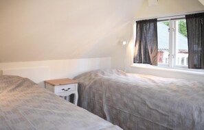 2 bedrooms