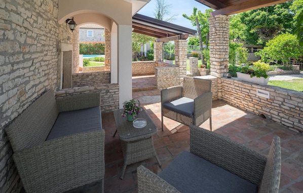 Terrace/patio - Gorgeous home in Vodnjan-Kacana (Vodnjan-Kacana)