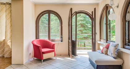 Hermosa casa en Pasym con vista al lago