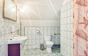 Shower - 7 bedroom lovely home in Pasym (Pasym)