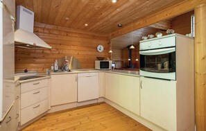 Kühlschrank, Herdplatte, Geschirrspüler