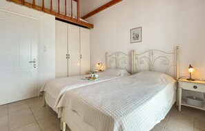 3 bedrooms, free WiFi, bed sheets