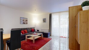 TV - FeWo a cappella 68 near the beach in Binz, (ID 668) - Fewo a cappella 68 (Binz)