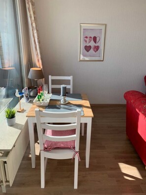 Unclassified image, 5 of 13, button - 601 2-room balcony sea view (BC a5) - BUE - Haus Rainer (SM) (Büsum)