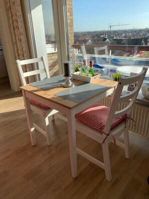 Unclassified image, 3 of 13, button - 601 2-room balcony sea view (BC a5) - BUE - Haus Rainer (SM) (Büsum)