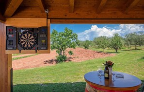 تناول الطعام بالخارج