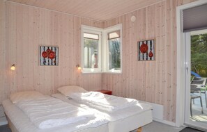 4 Schlafzimmer, Reisekinderbett, kostenloses WLAN