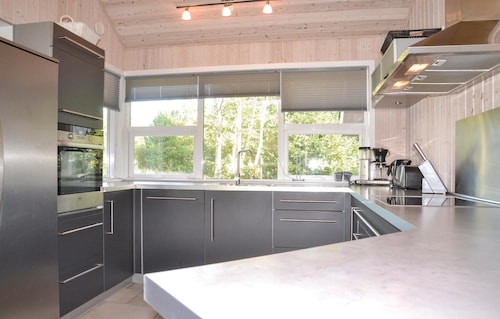 Lovely home in Oksbøl with sauna