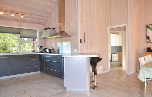 Lovely home in Oksbøl with sauna