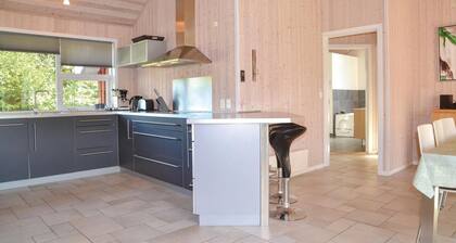 Lovely home in Oksbøl with sauna