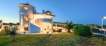 Amazing home in Valtursko Polje