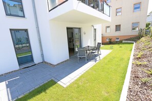 Outdoor dining - CSP: Villa Anni Whg. 03 with terrace - Villa Anni Whg. 03 with terrace (Göhren)